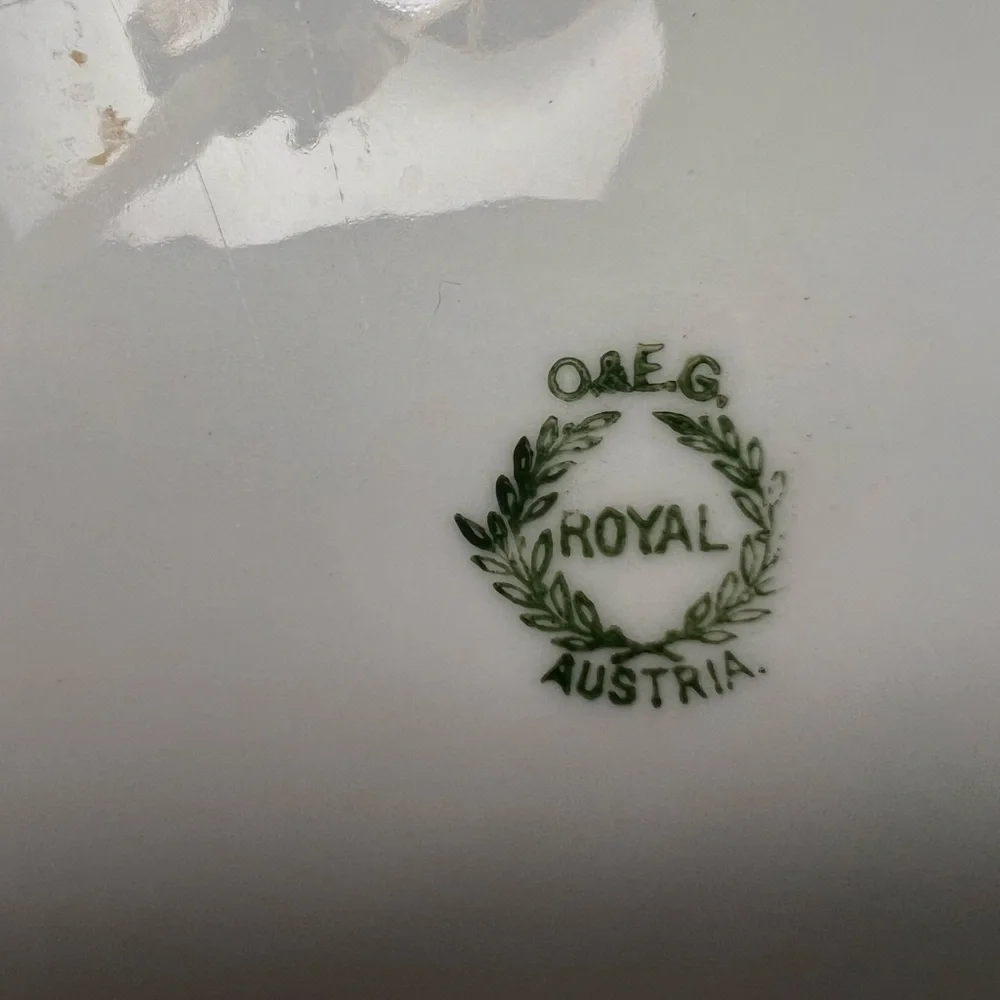 Vintage,‎ possibly antique, hand-painted porcelain bowl.